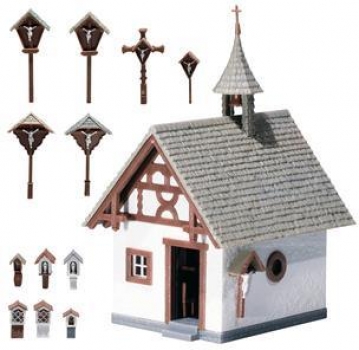 Kapelle mit Wegkreuzen