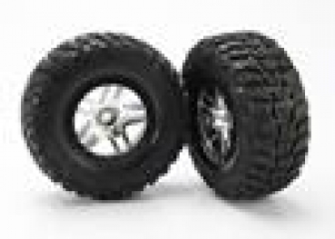 Kumho Reifen auf Felgen satin-chrom/schwarz vorne (2)